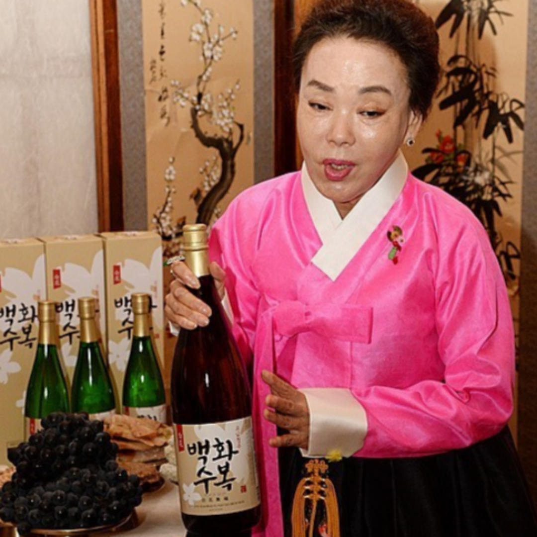 Lotte Baekhwasubok Rice Wine Sake 1.8ml/롯데 백화수복 1.8ml