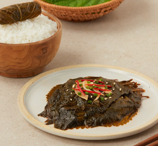 Sempio My Mon Salted Spicy Perilla Leaves Original 1976 70g/샘표 우리엄마 매콤한 깻잎 오리지널 1976 70g