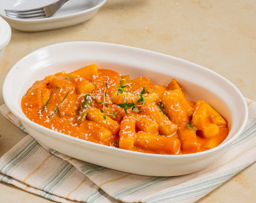Hayanhaessal Tteokbokki Rose cup 120g/하얀햇살 떡뽁이 로제 컵 120g