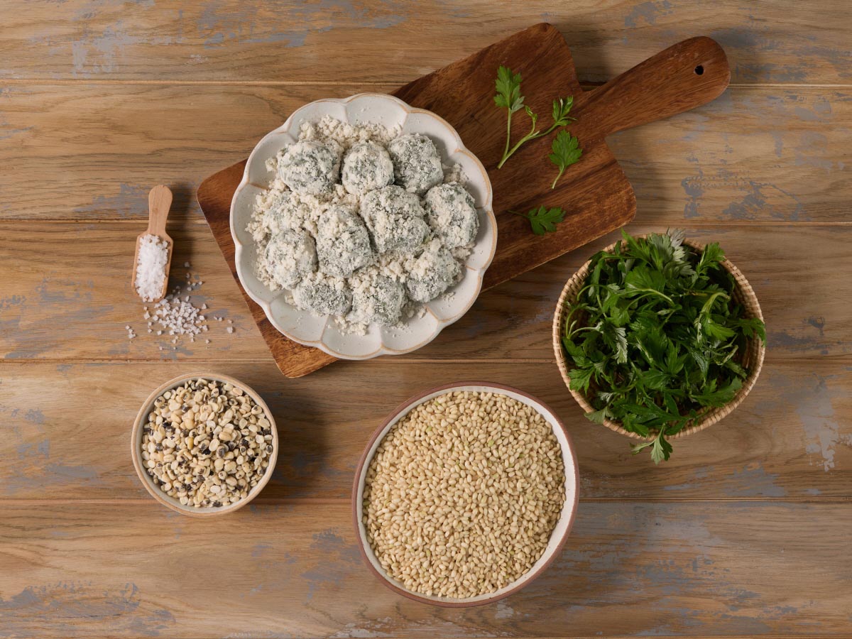 [KONG]Hulled Red Bean Mugwort Rice Cake 200g 콩사랑 거피팥고물쑥인절미 200g