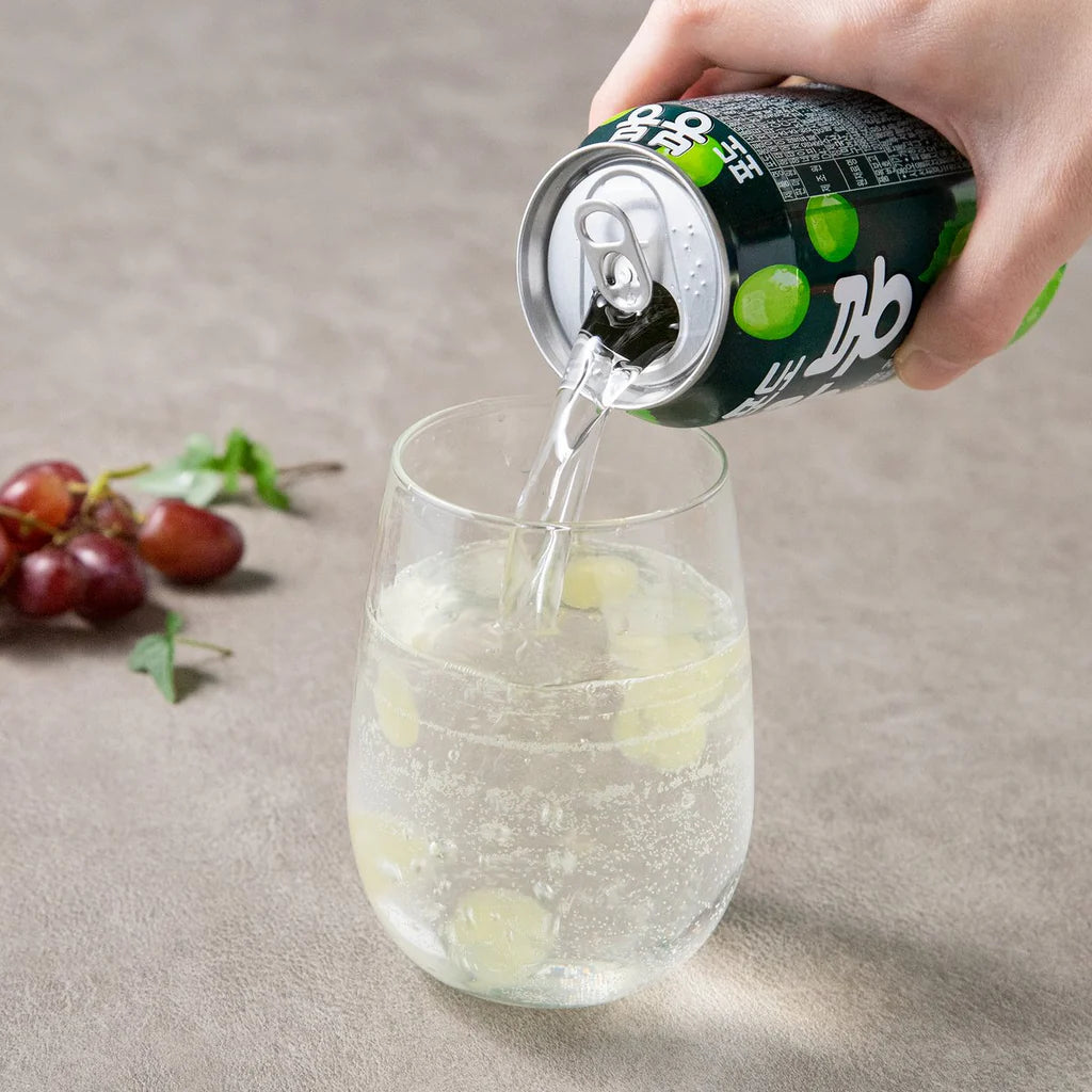 [Bundle of 2][Haitai] Korean Crushed Pear / Grape Bong Bong Juice Drink / 해태 갈아만든배 포도 봉봉