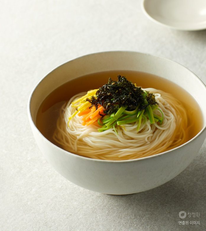 [CJW] Roasted & Seasoned Seaweed Snack 30g (Anchovy & Nuts) / 청정원 건강한 돌김자반 멸치견과류맛 30g