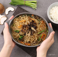 CJ-Stir Fried Glass Noodle with Mushroom 590g (3-4 portion)/CJ 비비고 버섯잡채 590g (3-4인분)