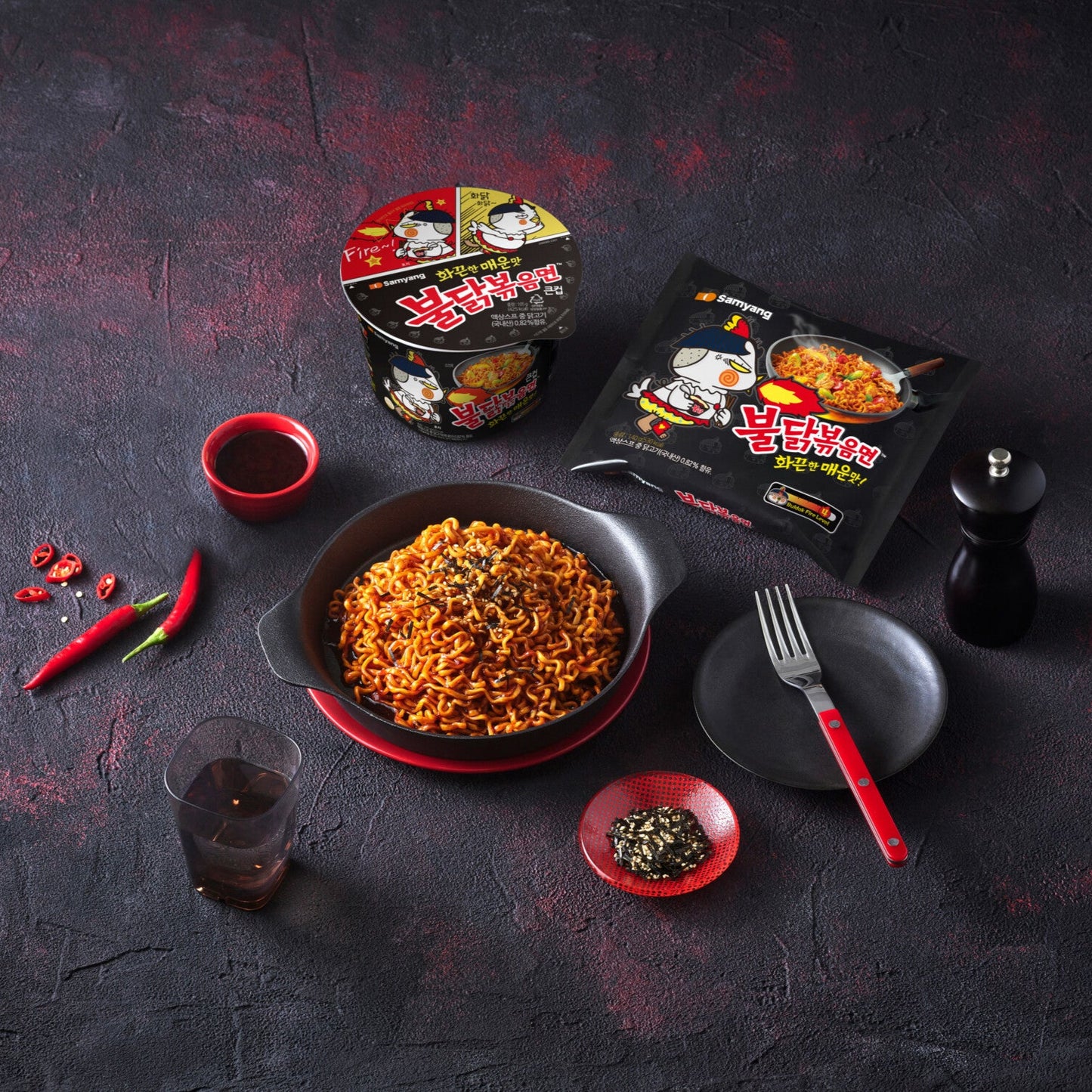[Samyang] Buldak Hot Chicken Ramen Big Cup 105g / 삼양 불닭볶음면 큰 컵 105g