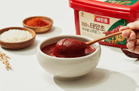 CJ Hot Pepper Paste- Korean Rice 1Kg/CJ 해찬들 100% 태양초 우리쌀 고추장 1Kg