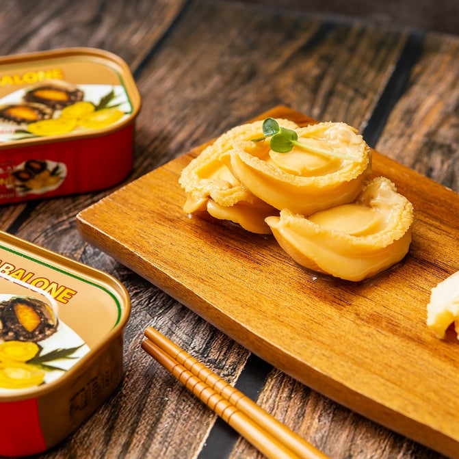 [JS KOREA] Canned abalone in oyster sauce 3 whole abalones 100g / 제이에스코리아 굴소스 완도 전복통조림 100g