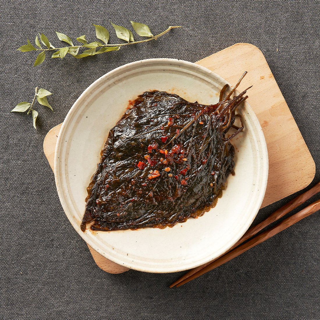 [Korean Side dish] Chan Chan Chan Seasoned Sesame Leaves 250g/찬찬찬 양념깻잎 250g